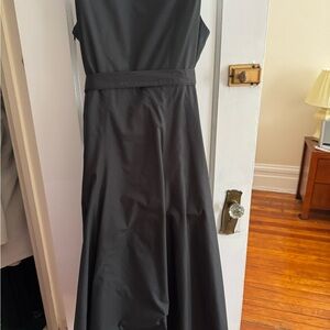 Elegant Black Sleeveless Midi Dress